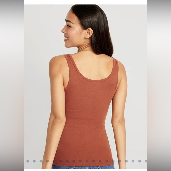 Old navy Rib knit tank top - Picture 2 of 8